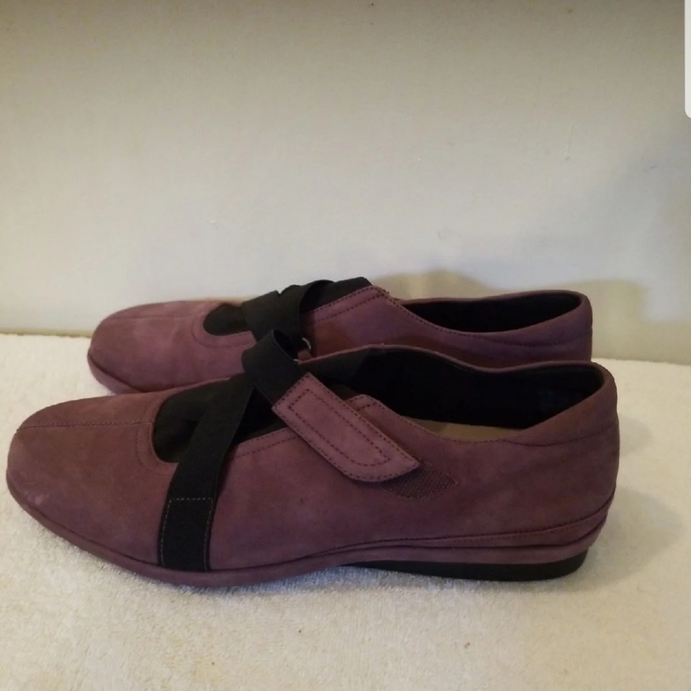 CLARKS ARTISAN BEAUTIFUL LADIES FLAT SHOE